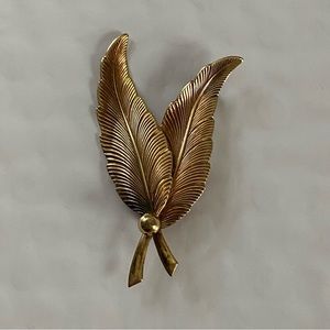 WINARD BROOCH VINTAGE 12K G.F. GOLD FILLED FEATHERS MCM 6.1 g